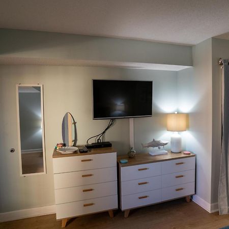 Oceanview Condo With Pool, Hot Tub, Balcony, Right On The Beach Миртл-Бич Экстерьер фото