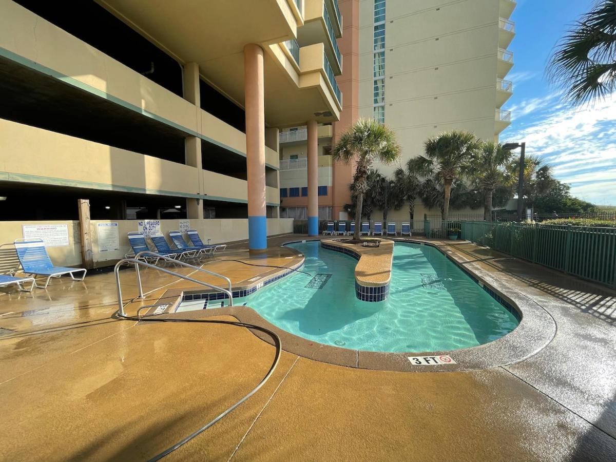 Oceanview Condo With Pool, Hot Tub, Balcony, Right On The Beach Миртл-Бич Экстерьер фото