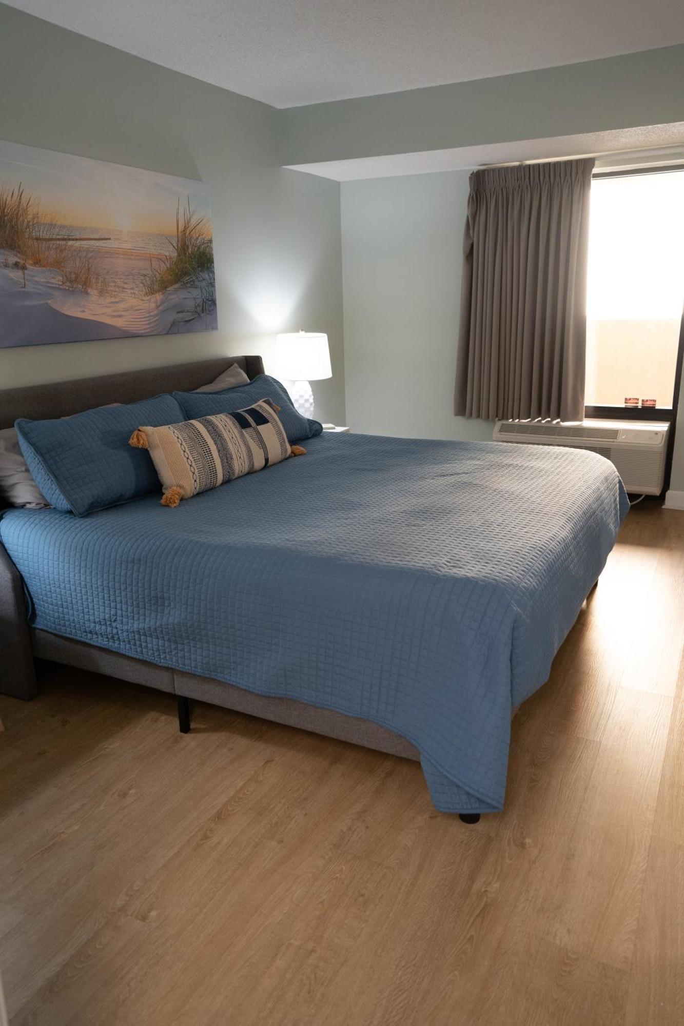 Oceanview Condo With Pool, Hot Tub, Balcony, Right On The Beach Миртл-Бич Экстерьер фото