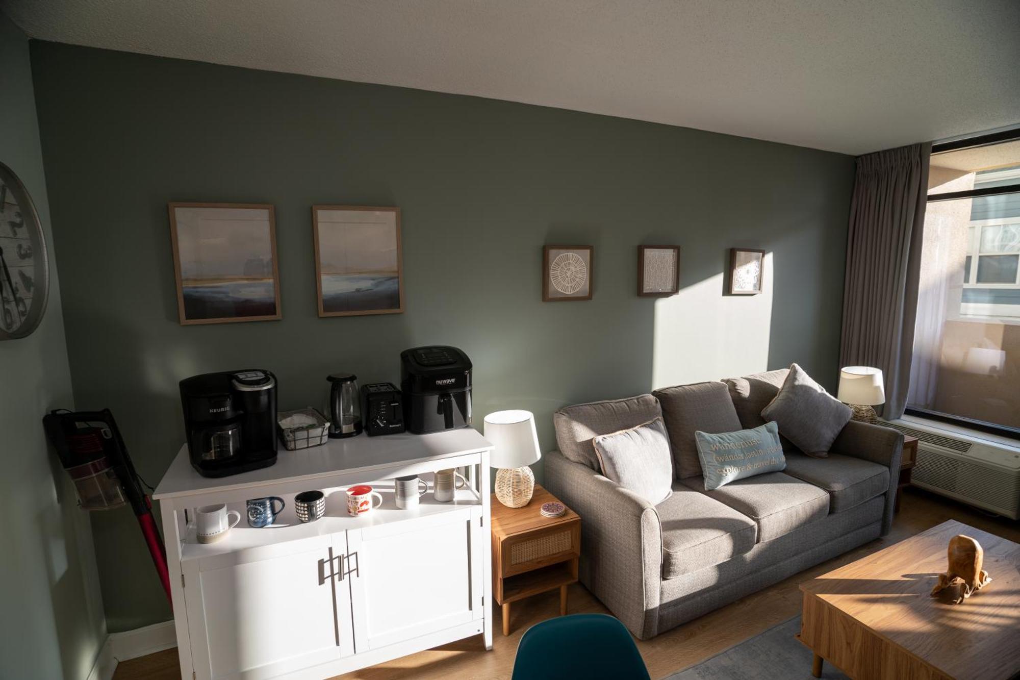 Oceanview Condo With Pool, Hot Tub, Balcony, Right On The Beach Миртл-Бич Экстерьер фото